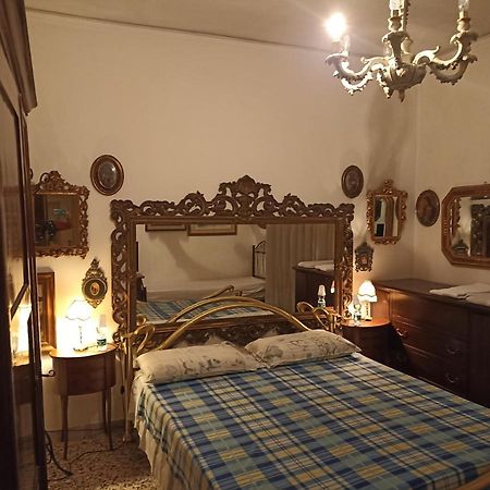 Casa Gramsci Bed and Breakfast Modena Exteriör bild