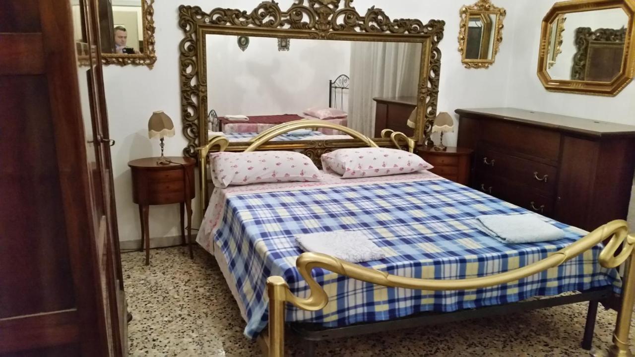 Casa Gramsci Bed and Breakfast Modena Exteriör bild
