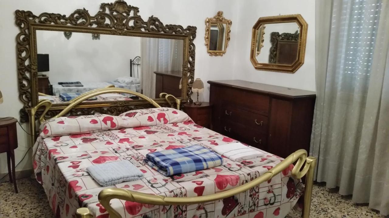 Casa Gramsci Bed and Breakfast Modena Exteriör bild