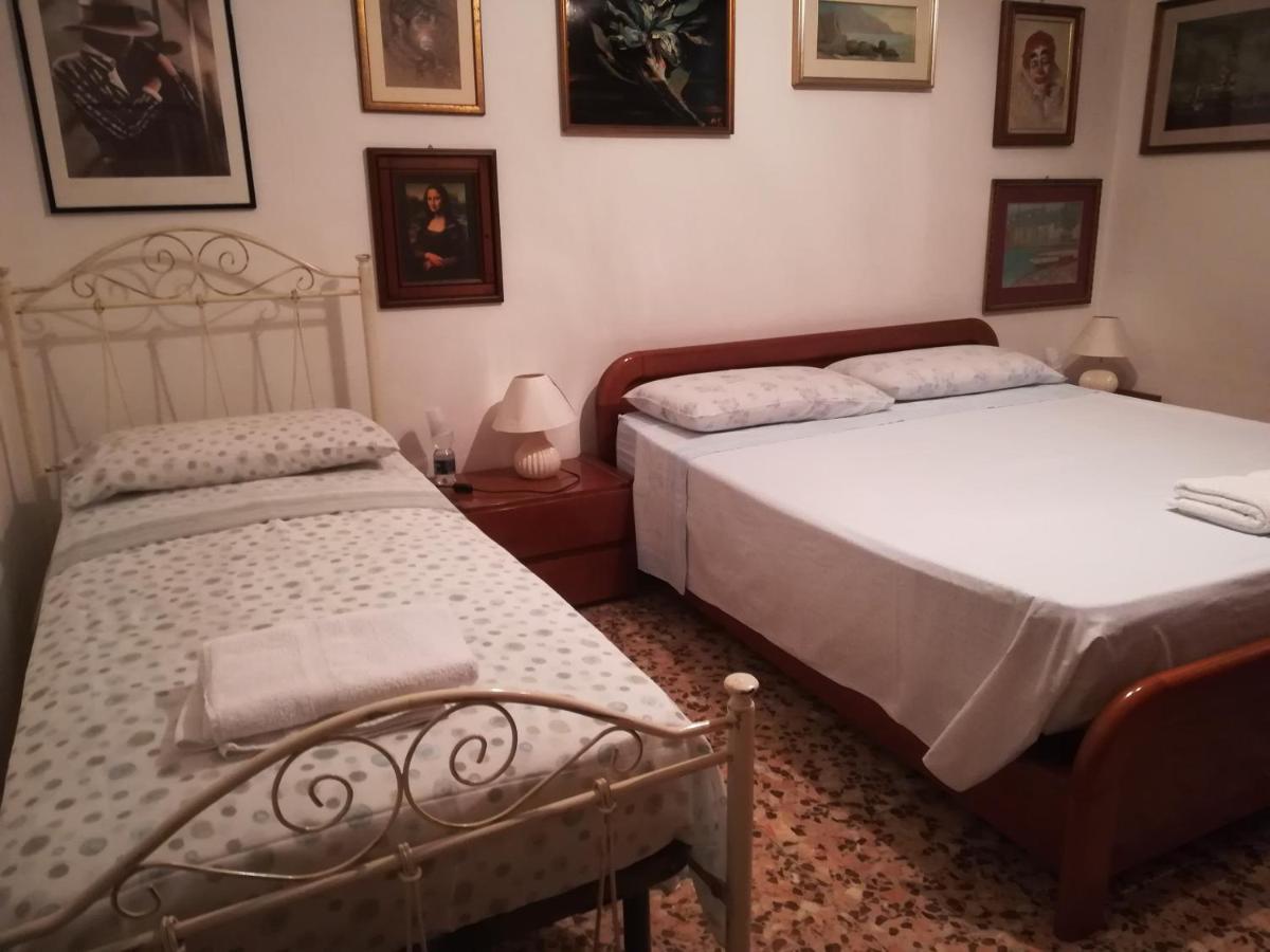Casa Gramsci Bed and Breakfast Modena Exteriör bild